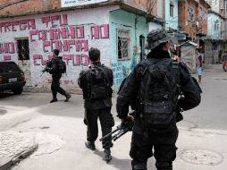 Amnistía Internacional asegura que muchas veces los policías manipulan las evidencias y hacen uso desmedido de la fuerza. AFP / ARCHIVO