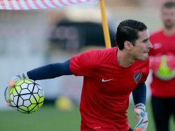 El portero mexicano se encuentra a la espera de resolver su futuro para la siguiente temporada. TWITTER / @MalagaCF