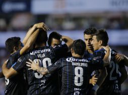 Los goles de la victoria fueron obra de Emanuel Villa al minuto 60 y de Víctor Milke al 76. EFE / J. Méndez