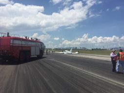 El aeropuerto de Toluca indica que la avioneta escuela aterrizó de emergencia sin que se registraran consecuencias. TWITTER / @VuelaToluca
