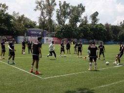 El estratega del Rebaño Sagrado hará una evaluación a sus dirigidos para encarar el domingo a Tigres. TWITTER / @Chivas