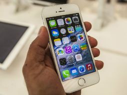 Los jóvenes simplifican, cambian o inventan palabras que han deformado el lenguaje escrito. EL INFORMADOR / ARCHIVO