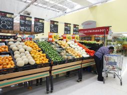 La baja en los precios al consumidor está impulsada por la reducción de productos como chile poblano, huevo, papas, entre otros. EL INFORMADOR / ARCHIVO