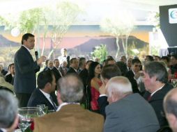 Osorio Chong clausura el Seminario de la Conamm ante 300 alcaldes electos y representantes de 200 Ayuntamientos. TWITTER / @osoriochong