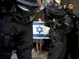 Este domingo, la policía movilizó unidades especiales que se encargan de investigar los crímenes racistas en territorios ocupados. EFE / A. Sultan