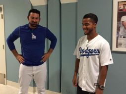 El 'Titán' acompañó en esta aventura al '10' del Galaxy. TWITTER / @OficialGio