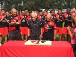 El festejó contó con la presencia Felipe Velázquez y de dos jugadores emblemáticos, Magdaleno Mercado y Alfredo el 'Pistache' Torres. TWITTER / AtlasFC