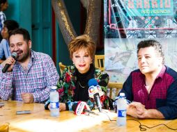 El productor Juan Torres, la actriz Norma Lazareno y el actor Luis Orozco acuden a la rueda de prensa de la obra. EL INFORMADOR / P. Pérez