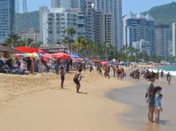 Este destino de playa se ha visto favorecido con miles de turistas que se encuentran vacacionando en este destino. NTX / ARCHIVO