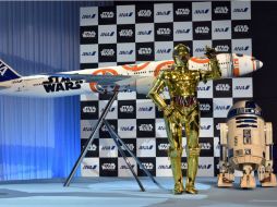 La compañía también pondrá en funcionamiento un Boeing 767-300, cuyo diseño incluirá la imagen de ambos robots. AFP / Y. Tsuno