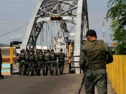 Con el fin de restablecer 'el orden, la paz, la tranquilidad y la justicia', Maduro anuncia la activación del estado de excepción. EFE /