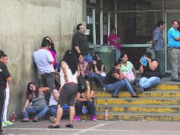 Proceso lento. Para agilizar su acceso a los servicios de salud, algunos usuarios optan por buscar opciones no seguras. EL INFORMADOR /