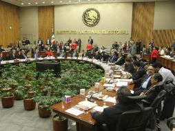 La sesión del INE se realizará este domingo a las 11:00 horas. NTX / ARCHIVO