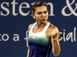 Simona Halep se impone de manera contundente en la semifinal del toneo correspondiente al circuito de la WTA. EFE / T. Maury