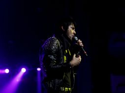 Cuevas ha forjado múltiples éxitos durante sus casi 30 años de trayectoria musical. EL INFORMADOR / ARCHIVO