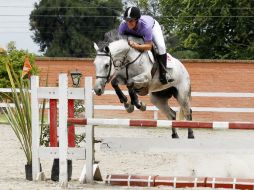 Diego Plasencia, a lomos de 'Liberty', recorrió la pista en 3.95 segundos y sin faltas. EL INFORMADOR / A. Camacho