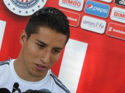 En el encuentro contra Jaguares, Cisneros apoyaría a su equipo desde la banca. TWITTER / @Chivas