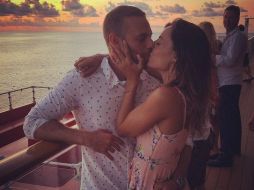 La actriz publica una foto en su cuenta de Instagram luciendo su anillo de compromiso. INSTAGRAM / @marimarvega