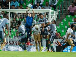 El vigente campeón Santos Laguna se estancó con cuatro puntos y es último de la tabla. MEXSPORT / J. Martínez
