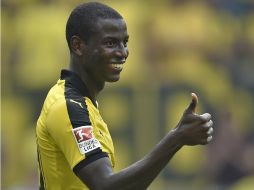 El colombiano Adrián Ramos puso líder al Dortmund al anotar el tercer gol, con el que finalizó el partido. AP / M. Meissner