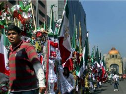 Los ambulantes piden a las autoridades les permitan vender sus productos en el mes patrio. SUN / F. Ramírez
