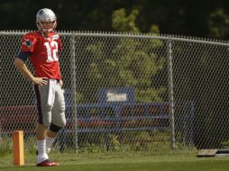 En tanto se define el caso, Tom Brady se prepara para una práctica. EFE / S. Savoia