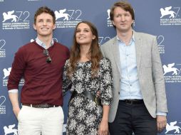 Los protagonistas y el director de ''The Danish Girl'' presentaron la cinta en el Festival de Venecia. EFE / C. Onorati