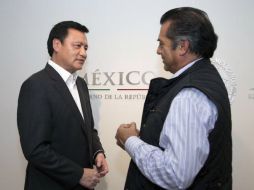 Osorio Chong compartió esta imagen en su cuenta de Twitter. TWITTER / @osoriochong