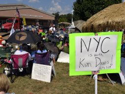 Conservadores se manifestaron a favor de Davis. AP / T. D. Easley