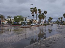 El meteoro de categoría tres se desplaza a 22 kilómetros por hora, con dirección nor-noroeste. EFE / O. Ramírez