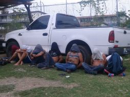 En poder de los detenidos había también cuatro armas cortas y dos más pero de utilería. ESPECIAL /