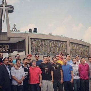 Equipo mexicano de basquet visita la Basílica de Guadalupe