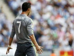 El astro portugués Cristiano Ronaldo rompe de gran forma su sequía goleadora en este torneo de la Liga española. EFE / A. García