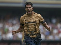 El delantero Herrera marcó el gol tres mil en la historia de Pumas. AP / C. Palma