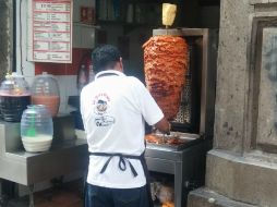 Las llamadas 'taquizas de trompo' son de las favoritas para estas celebraciones patrias. EL INFORMADOR / ARCHIVO