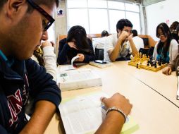 La mejor forma de prevenir la enfermedad es llevar una vida sana, leer y realizar actividades que mantengan activa la memoria. EL INFORMADOR / ARCHIVO