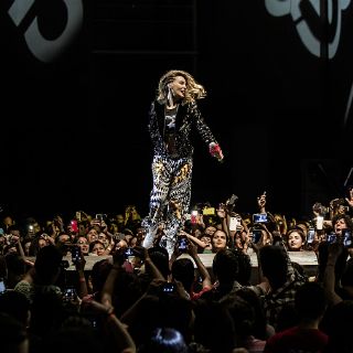 Belinda, Recoditos y Moderatto hacen cantar a los asistentes al Zócalo