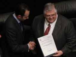 Carstens expuso que la Comisión de Cambios se reunirá para valorar esta decisión de la Reserva estadounidense. SUN / C. Mejía