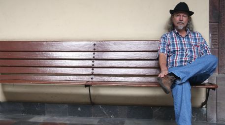 Dante Medina asegura confiesa tener una obsesión con la ciudad, pues ésta se encuentra en la mayoría de sus relatos. EL INFORMADOR / M. Vargas