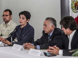 La titular de Semadet, Magdalena Ruíz (2izq) anuncia que realizarán una campaña de concientización en las próximas tres semanas. EL INFORMADOR / R. Tamayo