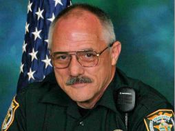 Joel Dixon Smith le disparó al oficial Bill Myers y huyó a un hotel donde estaba hospedado. AP /