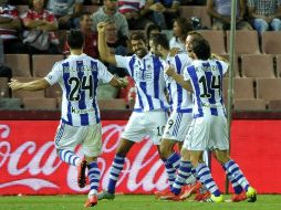 Con este resultado, la Real Sociedad abandonó la zona de descenso en la Liga. EFE / M. Molina