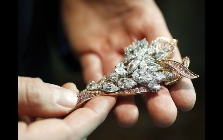 Por ningún motivo el precio o la comisión para realizar dicho trámite es proporcional a los bienes a heredar. EFE / ARCHIVO