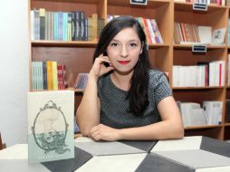 Sofía Cham Trewick tardó cinco años en sacar 'Un trago del aire que respirar'. EL INFORMADOR / A. Hinojosa