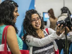 Tomarte 'selfies' te ayudará a acercarte a tu belleza. EL INFORMADOR / ARCHIVO