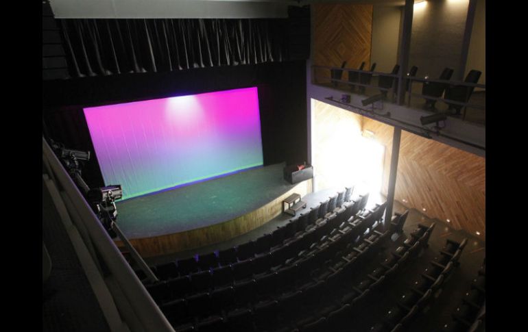 Se sustituyeron las butacas y, gracias a la eliminación del recubrimiento de las columnas, el aforo ahora llega a 250 asientos. EL INFORMADOR / A. Camacho