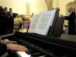 El disco invita a los oyentes a sumergirse en un mundo de sonidos y notas de música clásica y religiosa de siglos de antigüedad. EL INFORMADOR / ARCHIVO