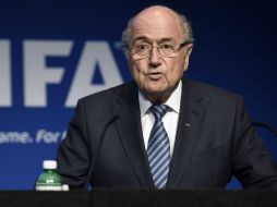 Blatter apuntó que el balance de género es la solución. AP / ARCHIVO