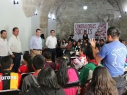 Los inscritos en el programa estatal de Becas a Estudiantes indígenas reciben dos mil 400 pesos de apoyo bimestral. ESPECIAL / SEDIS