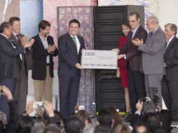 Aristóteles Sandoval reafirma su compromiso con IBM, a fin de que la compañía siga creciendo. TWITTER / @AristotelesSD